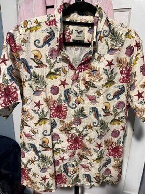 Hawaiian Inspired Ocean Print Mens Shirt With Seahorse Coral Short Sleeve